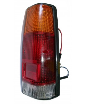 Faro Posterior Mazda 1600...